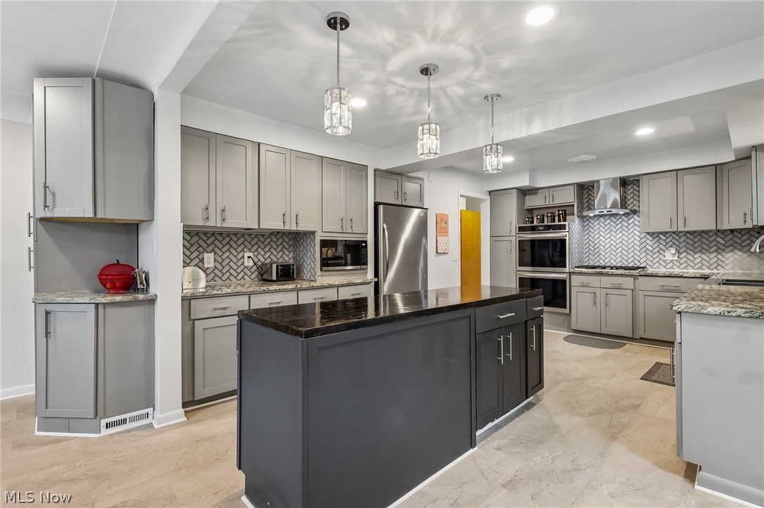 21299 S Woodland Road Shaker Heights OH 44122