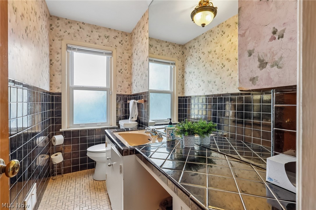 21299 S Woodland Road Shaker Heights OH 44122