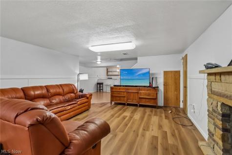 21299 S Woodland Road Shaker Heights OH 44122
