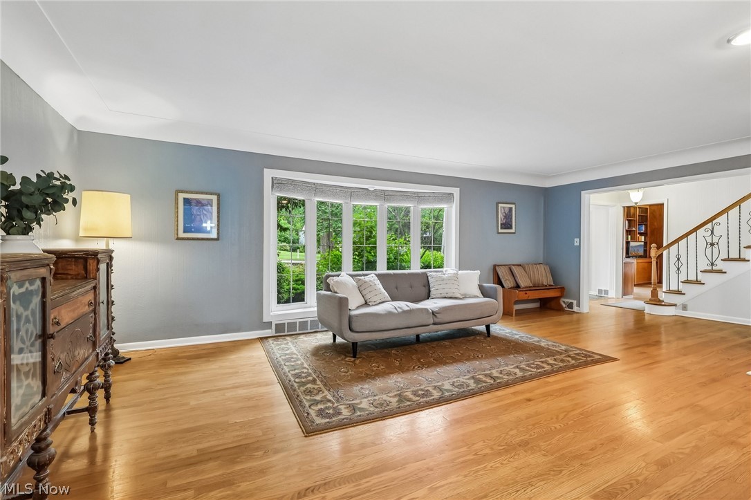 21299 S Woodland Road Shaker Heights OH 44122