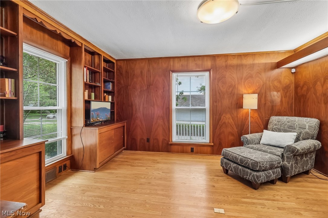 21299 S Woodland Road Shaker Heights OH 44122