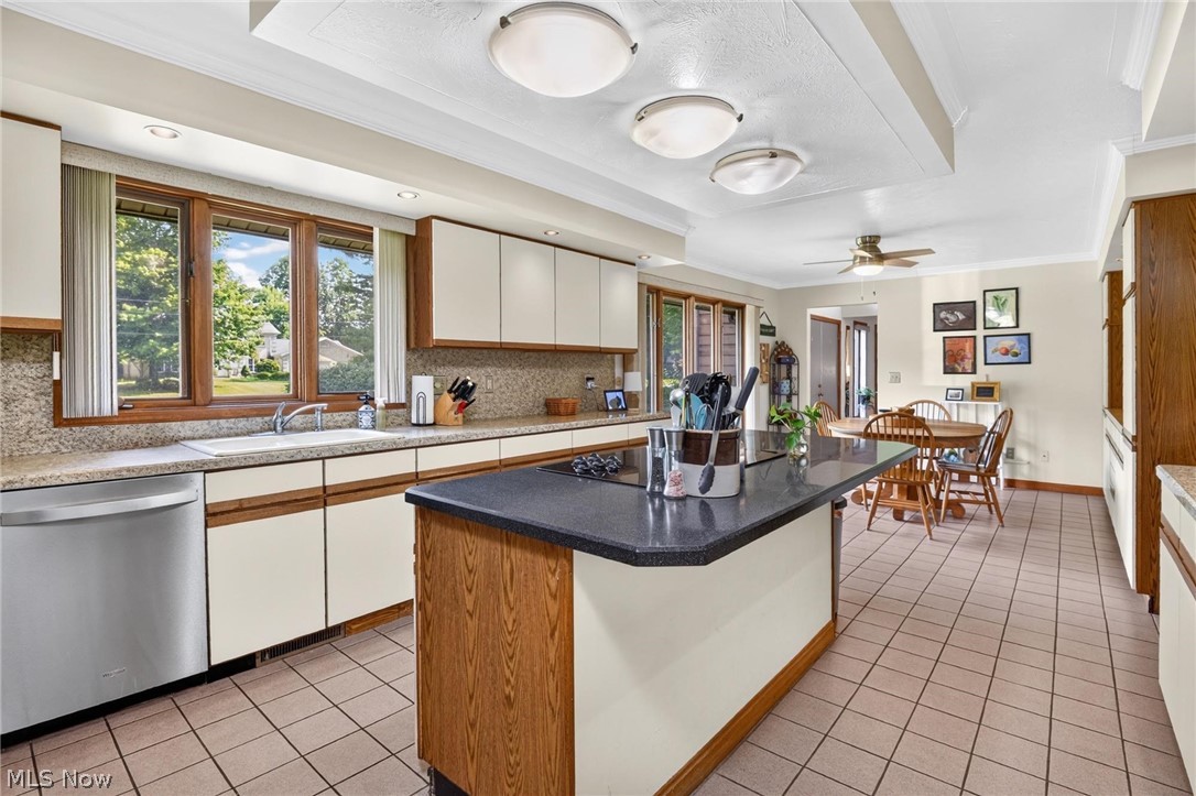 1190 Trails Edge Drive Hubbard OH 44425