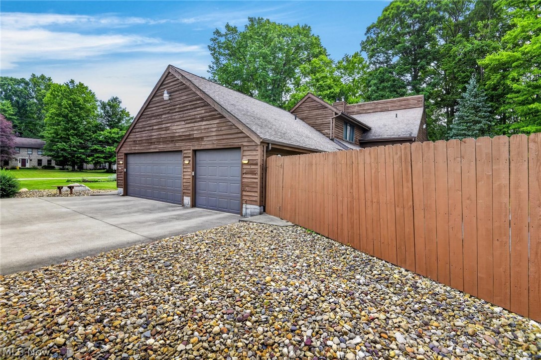 1190 Trails Edge Drive Hubbard OH 44425