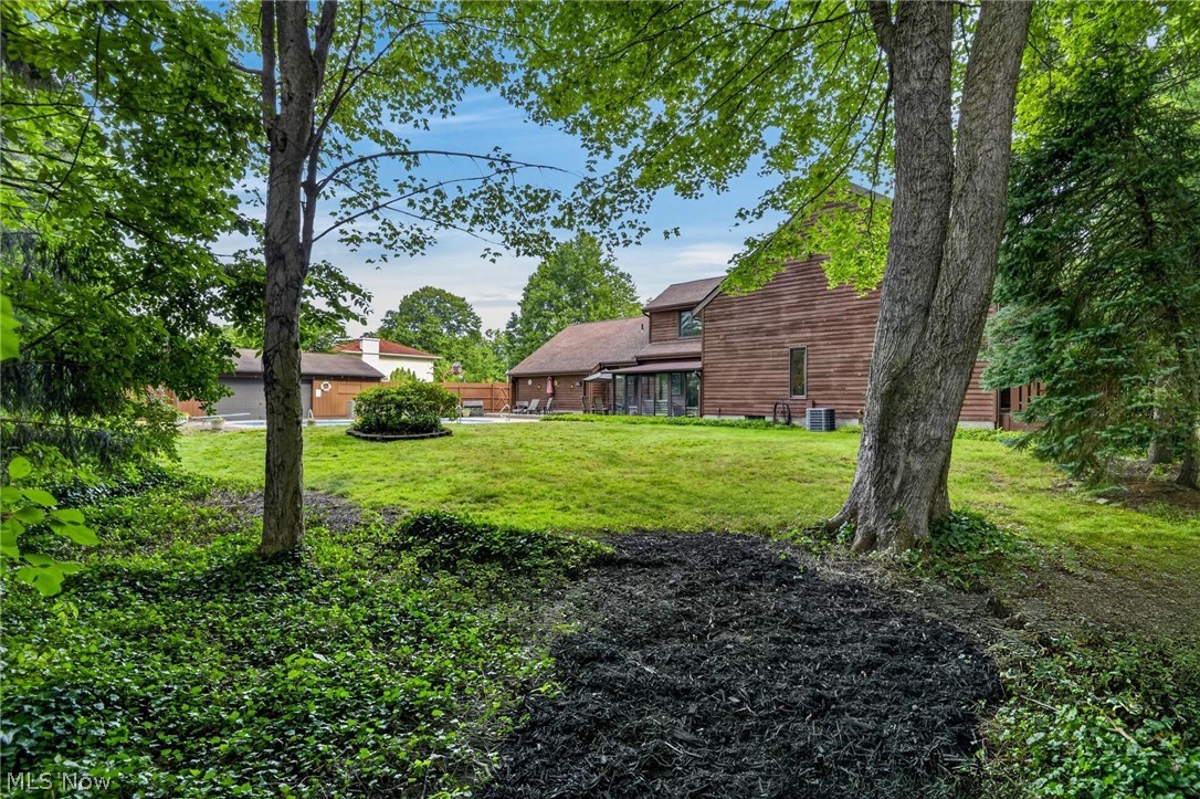 1190 Trails Edge Drive Hubbard OH 44425