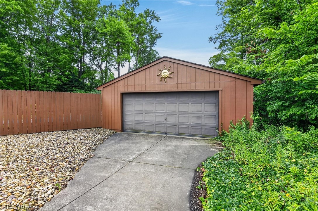 1190 Trails Edge Drive Hubbard OH 44425