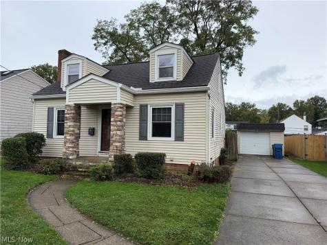 23481 Clifford Drive North Olmsted OH 44070