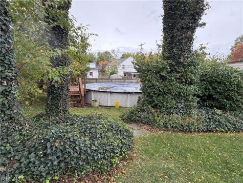 23481 Clifford Drive North Olmsted OH 44070