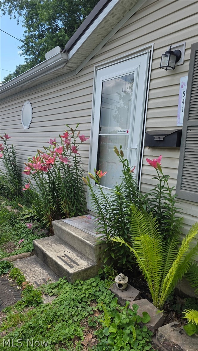 541 Allen Court Coshocton OH 43812