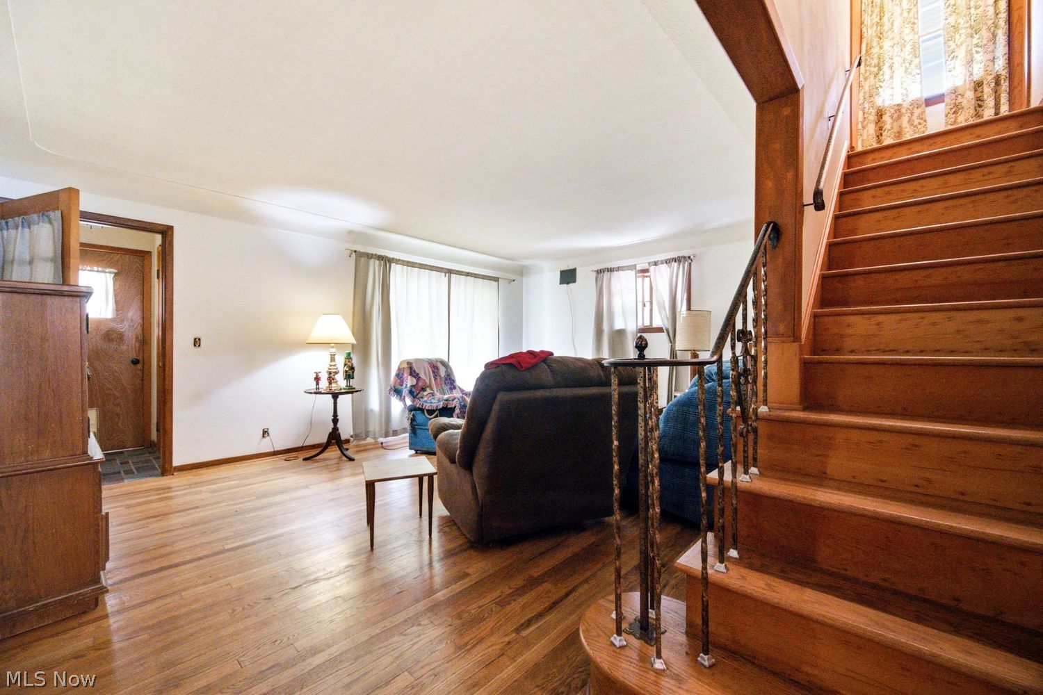17829 Dillewood Road Cleveland OH 44119