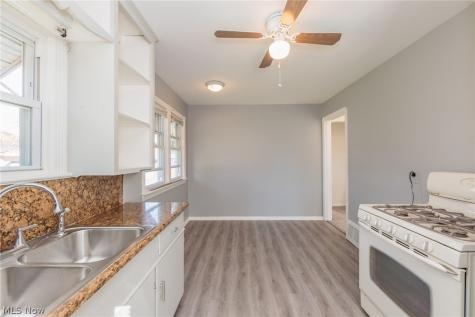 3662 W 116th Street Cleveland OH 44111