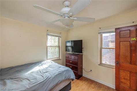 3166 W 162nd Street Cleveland OH 44111