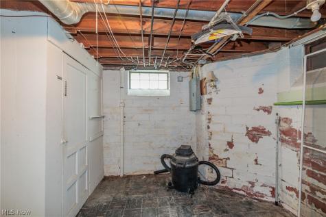 3166 W 162nd Street Cleveland OH 44111