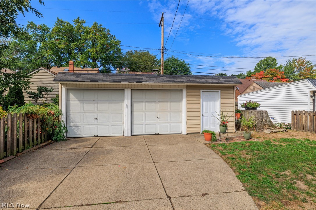 3166 W 162nd Street Cleveland OH 44111
