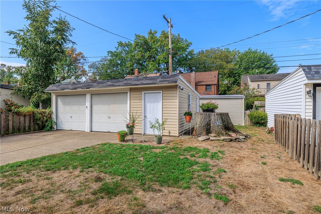 3166 W 162nd Street Cleveland OH 44111