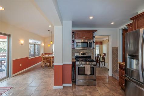 3166 W 162nd Street Cleveland OH 44111