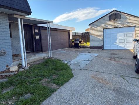 610 Orrville Street NW Massillon OH 44647