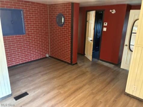 610 Orrville Street NW Massillon OH 44647