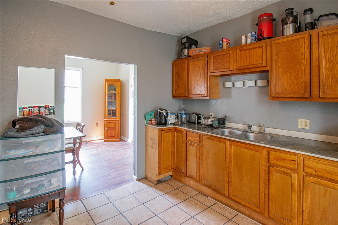 126 14th Street NW Barberton OH 44203
