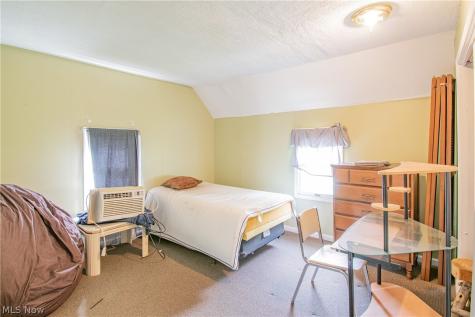 126 14th Street NW Barberton OH 44203