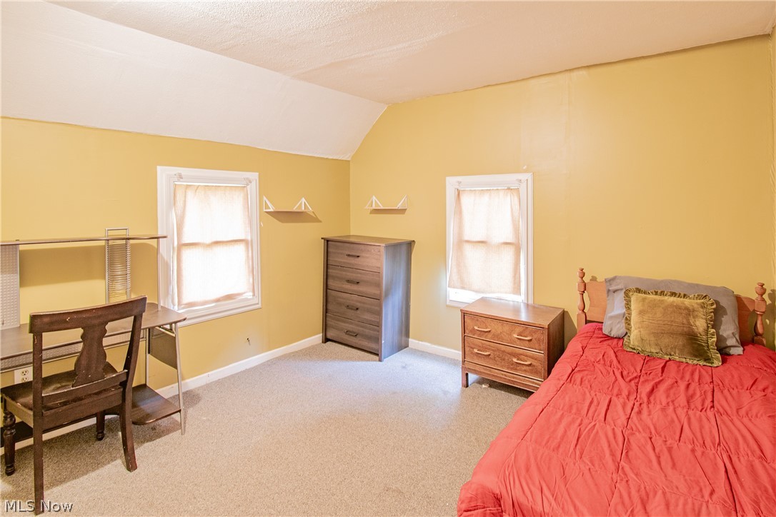 126 14th Street NW Barberton OH 44203