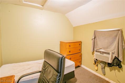 126 14th Street NW Barberton OH 44203