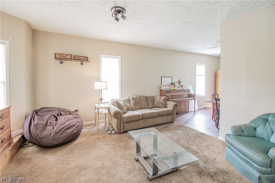 126 14th Street NW Barberton OH 44203
