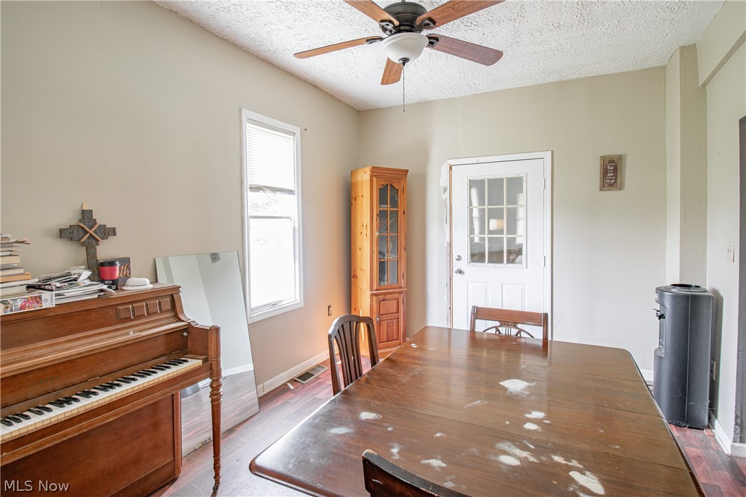 126 14th Street NW Barberton OH 44203