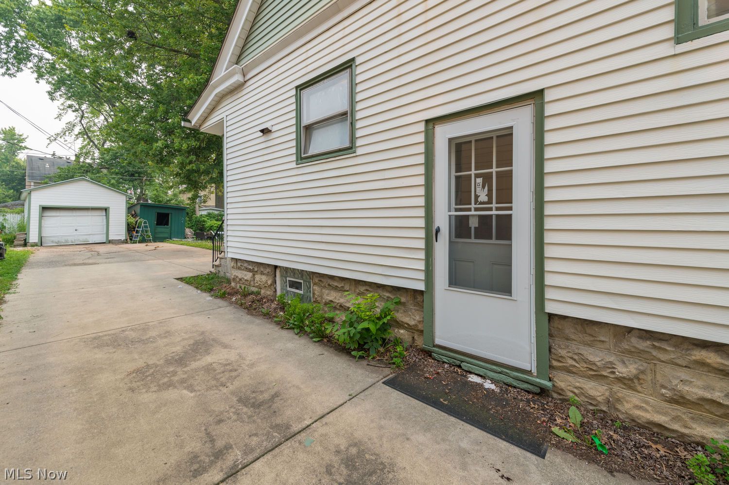 237 E Broad Street Elyria OH 44035