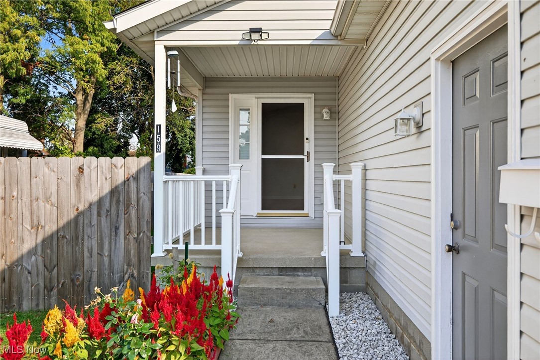 159 Dellenberger Avenue Akron OH 44312