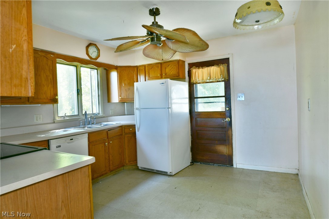 767 Grandview Road Lake Milton OH 44429