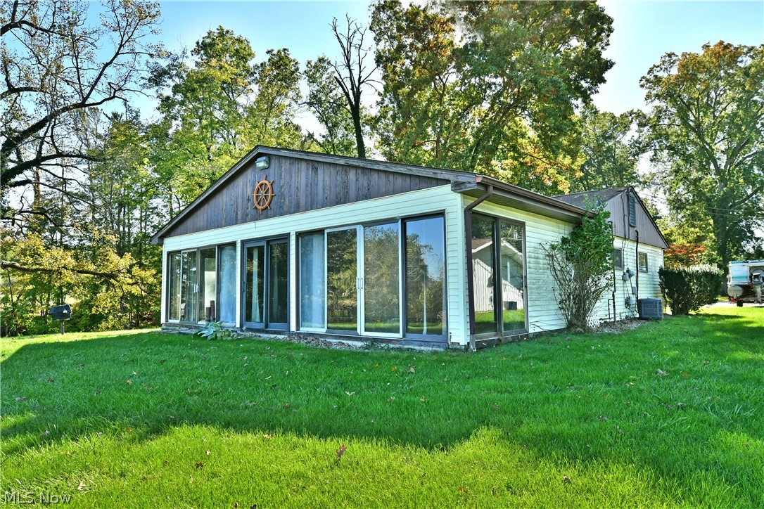 767 Grandview Road Lake Milton OH 44429