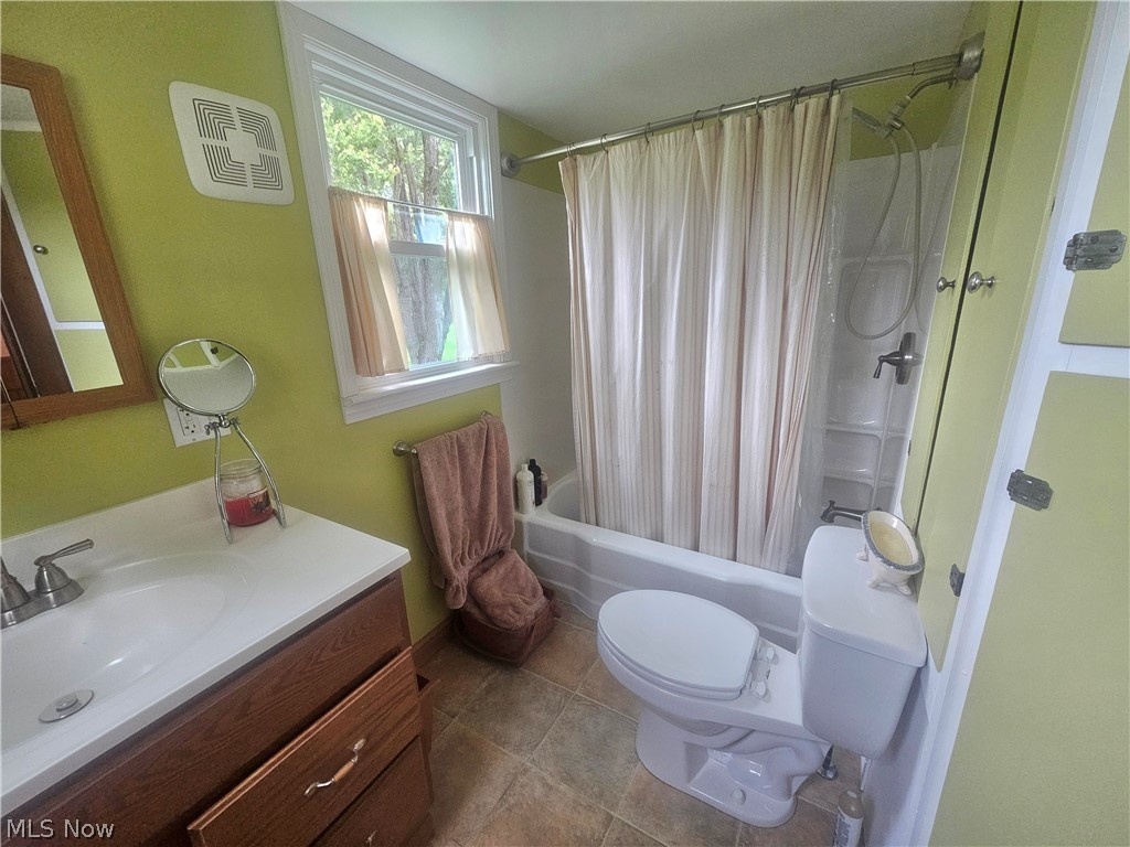 5798 Ridge Road Cortland OH 44410