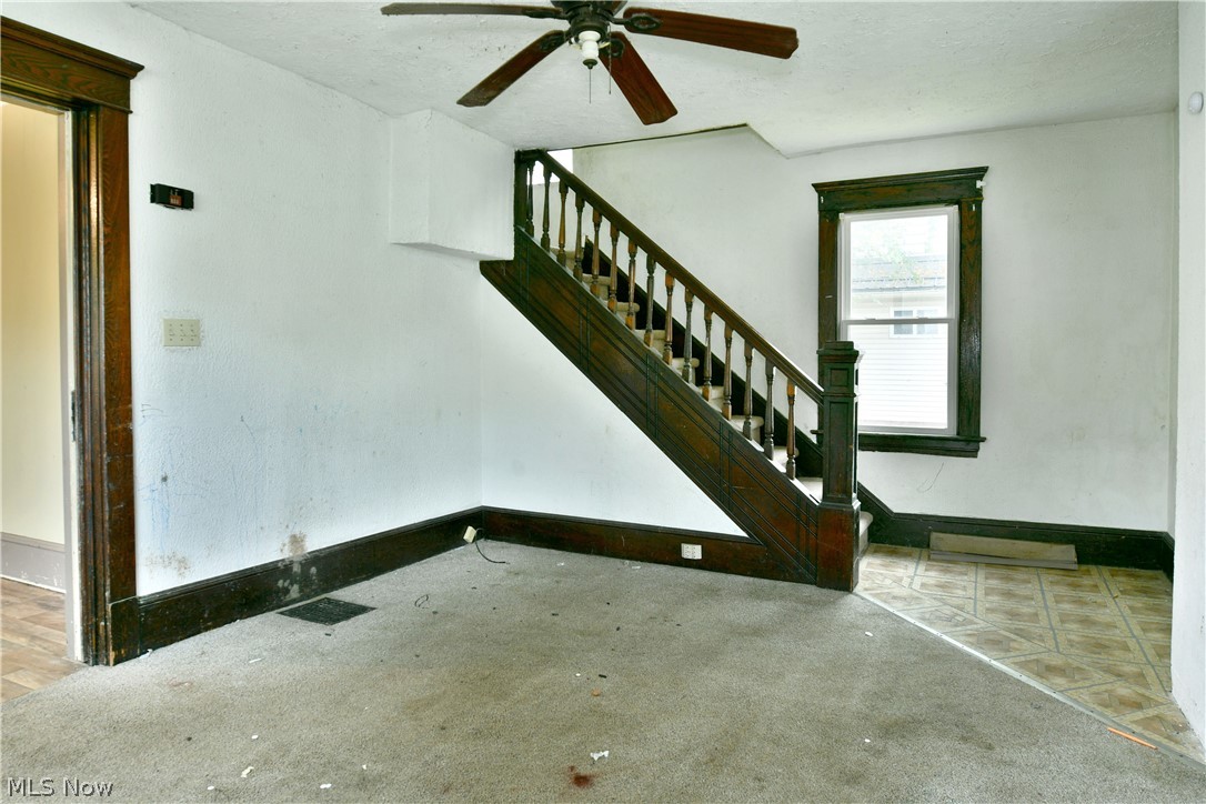 201 Elm Street Struthers OH 44471