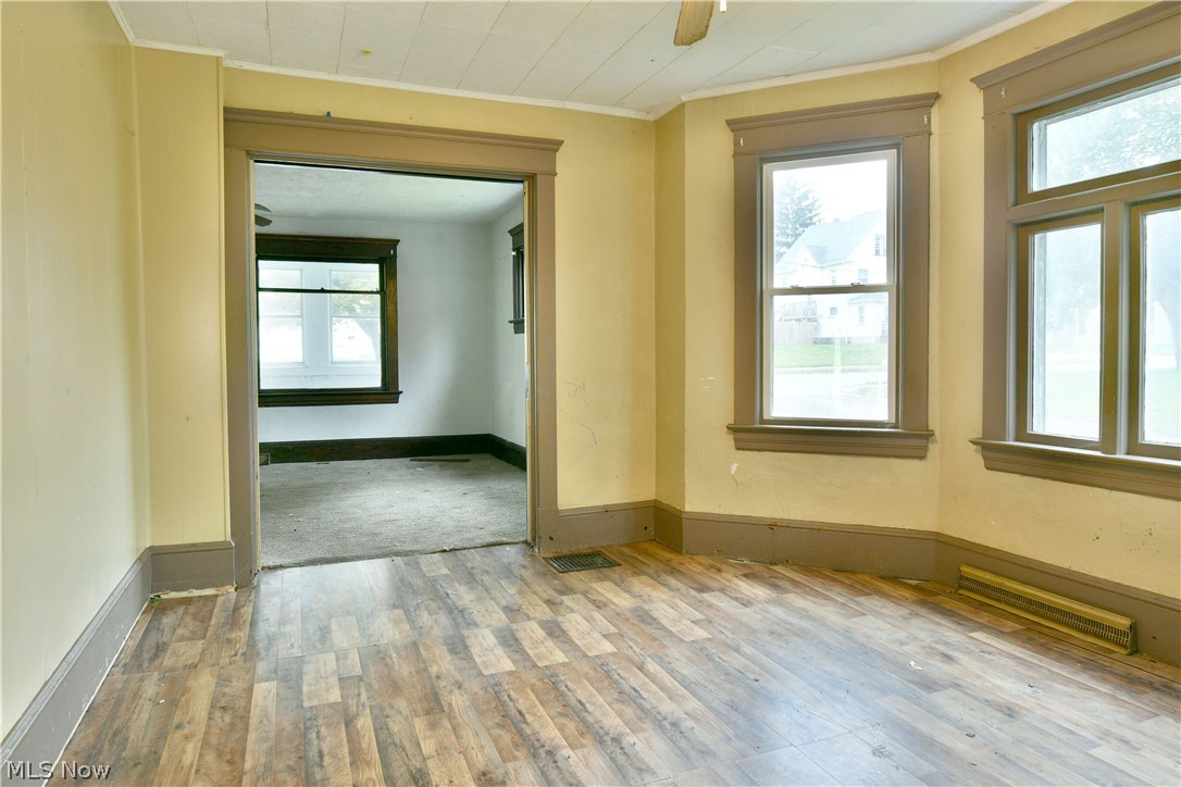 201 Elm Street Struthers OH 44471