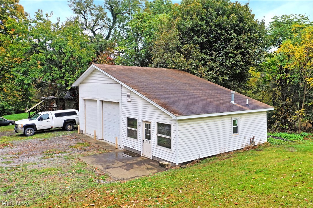 201 Elm Street Struthers OH 44471