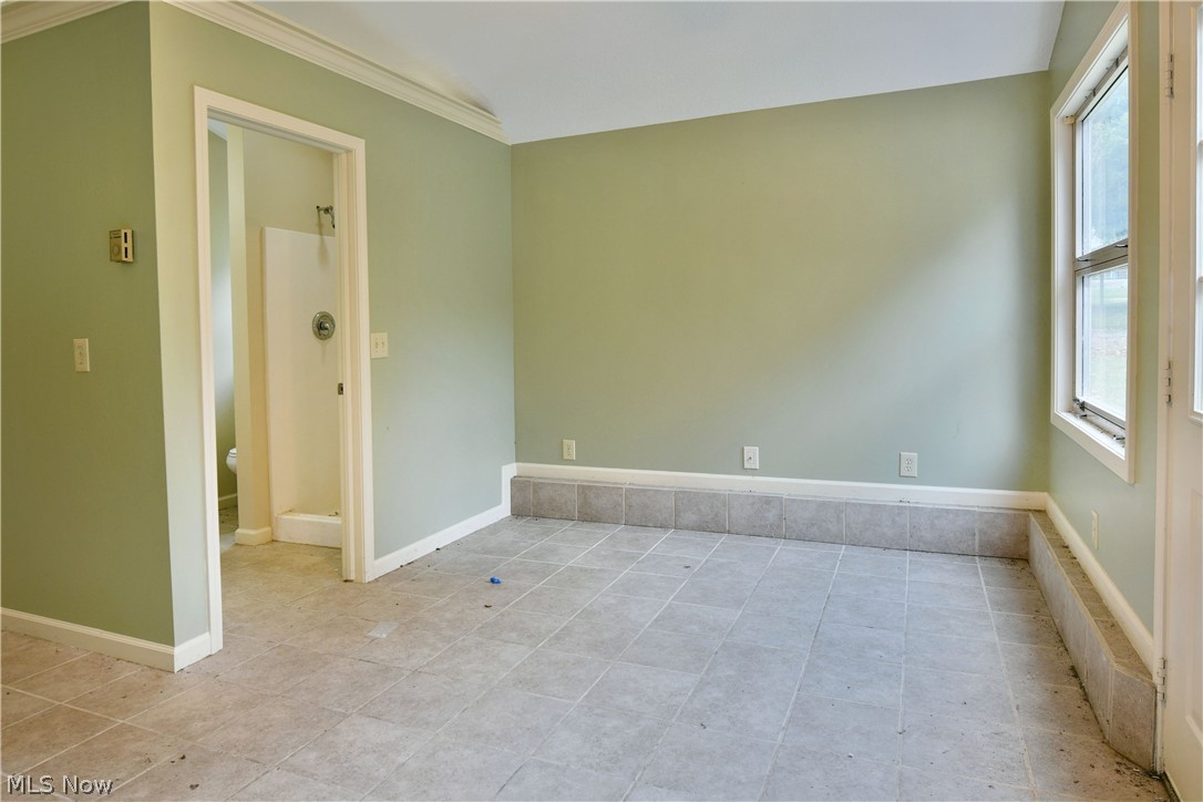 201 Elm Street Struthers OH 44471