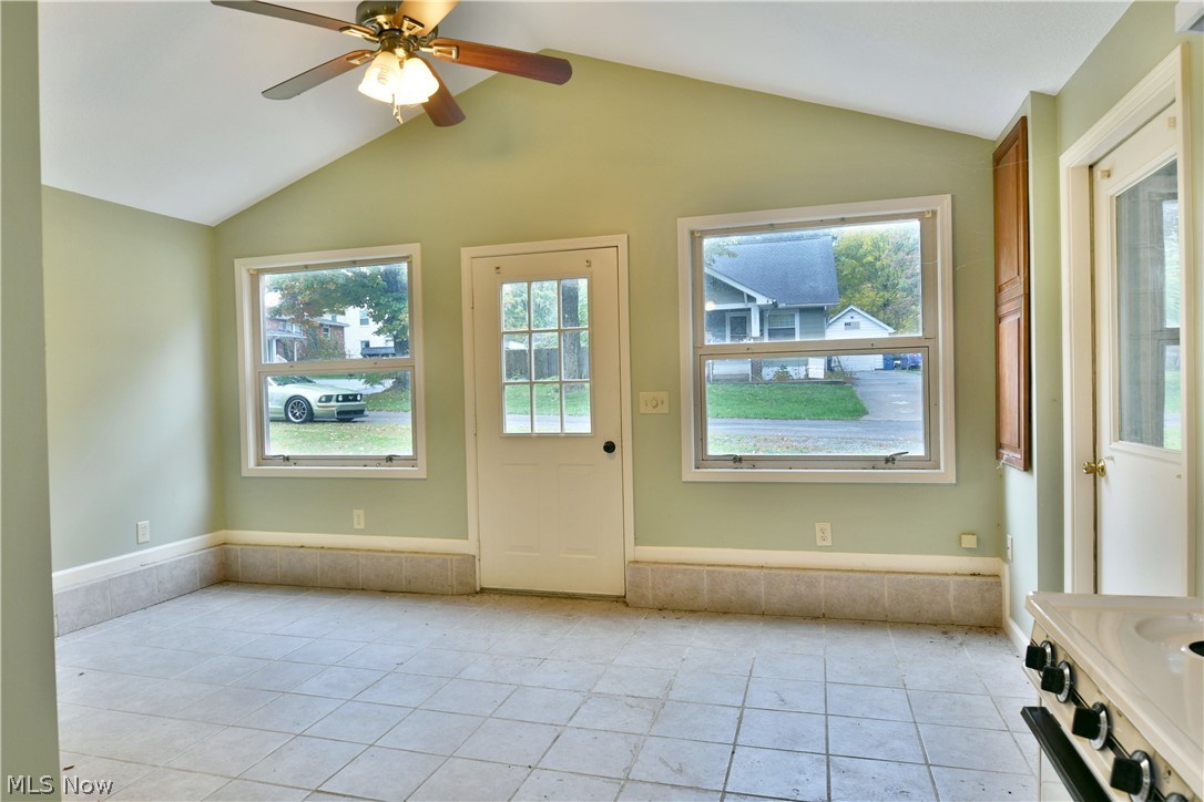 201 Elm Street Struthers OH 44471