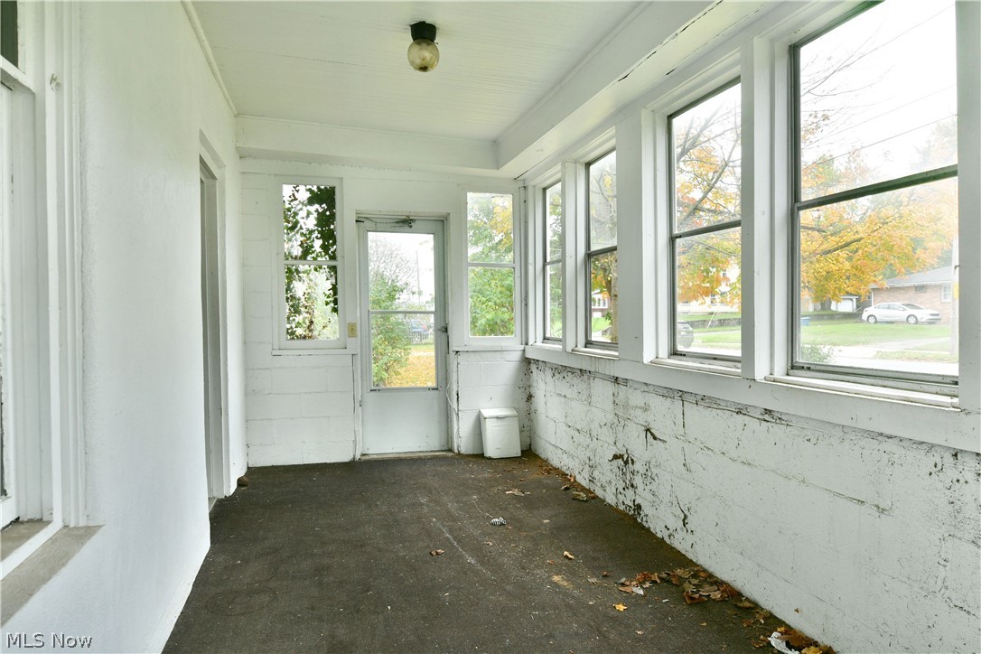 201 Elm Street Struthers OH 44471