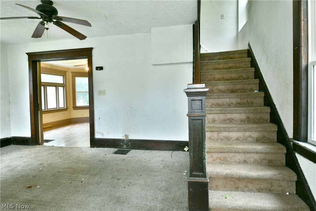 201 Elm Street Struthers OH 44471