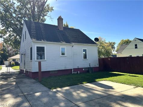 9012 Fernhill Avenue Parma OH 44129