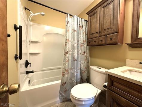 9012 Fernhill Avenue Parma OH 44129