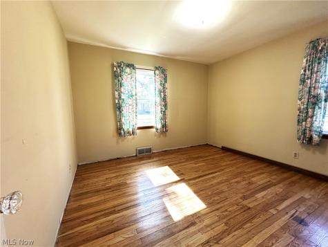 9012 Fernhill Avenue Parma OH 44129