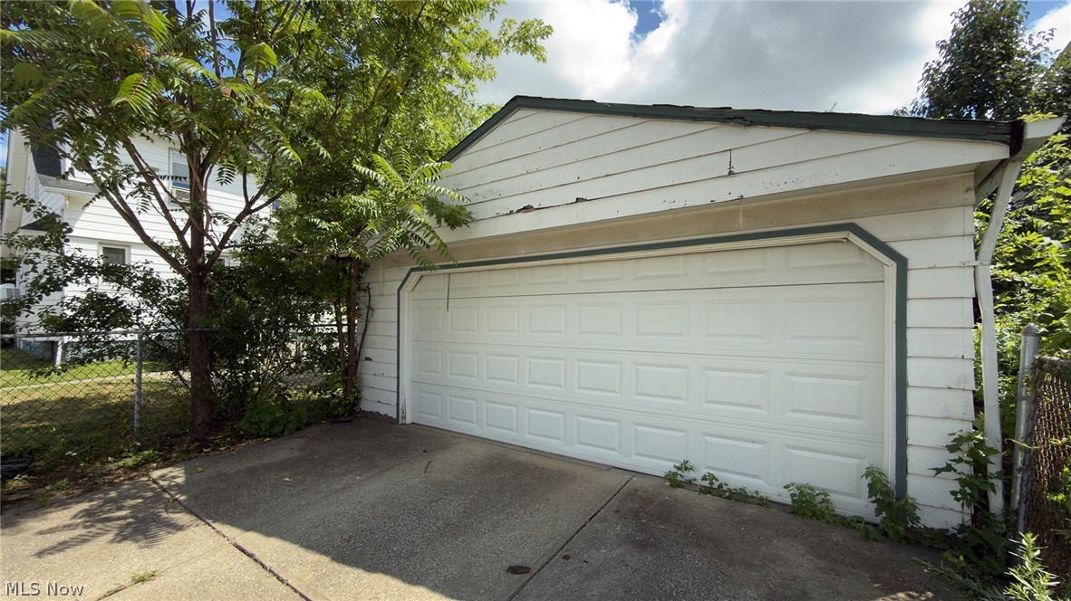 3323 Highview Avenue Cleveland OH 44109