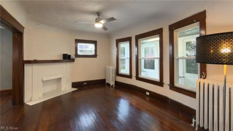 3323 Highview Avenue Cleveland OH 44109