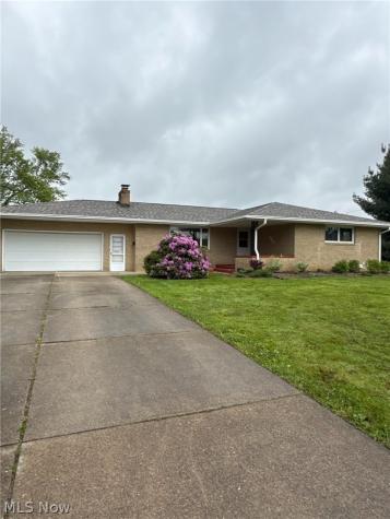 810 Carlton Drive Campbell OH 44405
