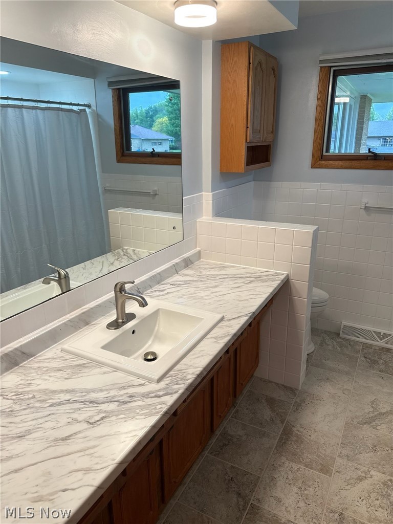 810 Carlton Drive Campbell OH 44405