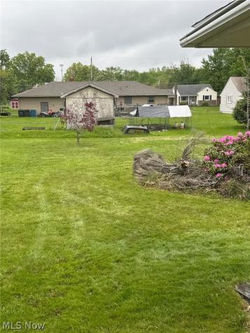 810 Carlton Drive Campbell OH 44405