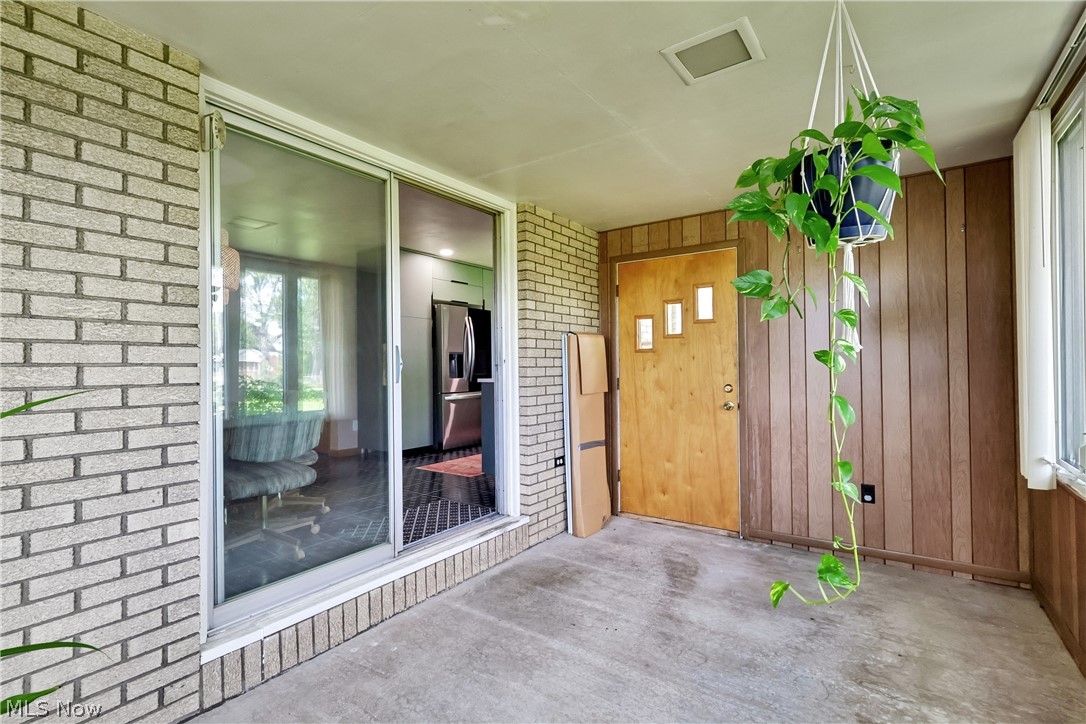 810 Carlton Drive Campbell OH 44405