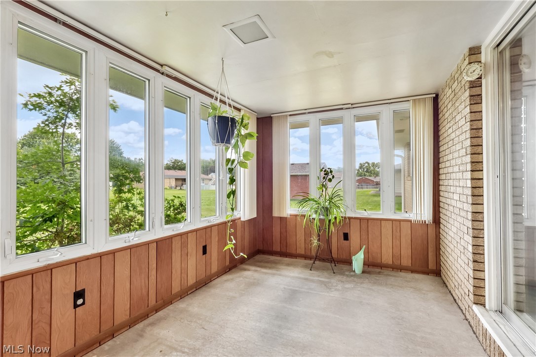 810 Carlton Drive Campbell OH 44405