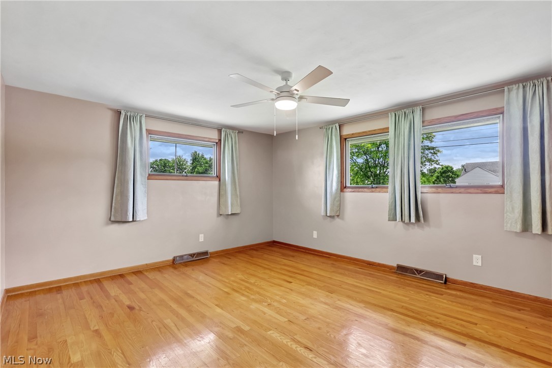 810 Carlton Drive Campbell OH 44405